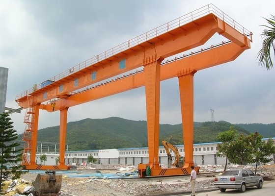 स्पैन 26m 30m 35m पोर्ट कंटेनर क्रेन 200KW से 300KW RMG रेल माउंटेड गैन्ट्री