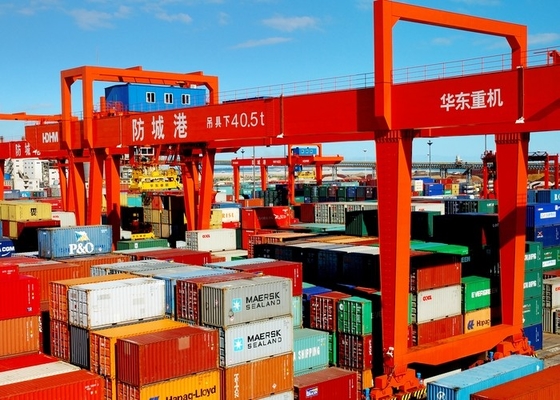 40.5T 50T 65T कंटेनर हैंडलिंग क्रेन 380V-660V गैन्ट्री रेल क्रेन