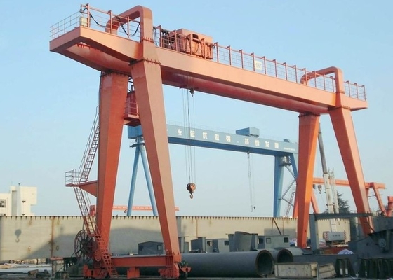 50/10 टन डबल बीम पहिएदार गैन्ट्री क्रेन 38.5m/मिनट केबिन नियंत्रण