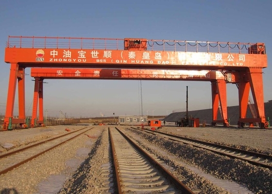 25T-300T डबल गिरर्डर गैन्ट्री क्रेन