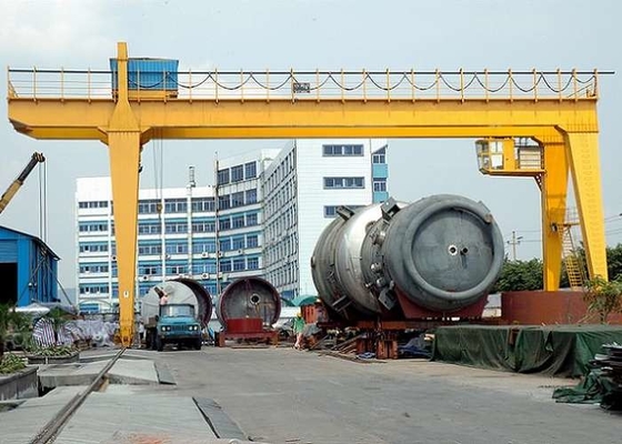 25T-300T डबल गिरर्डर गैन्ट्री क्रेन