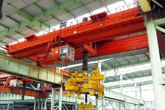 गोदामों के लिए विद्युत 5T स्पैन 15M डबल गर्डर ओवरहेड क्रेन