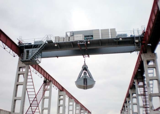 गोदामों के लिए सुरक्षा बड़े स्पैन 800T डबल गर्डर ओवरहेड क्रेन