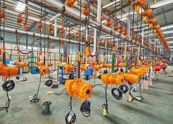 मीडियम हैवी ड्यूटी लो हेडरूम चेन होइस्ट IP55 इंडस्ट्रियल मटेरियल हैंडलिंग होइस्ट