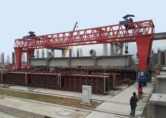 18 मीटर लिफ्ट ऊंचाई निर्माण क्रेन उपकरण 20-900 टन बॉक्स गर्डर क्रेन