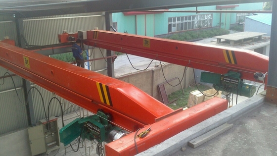 1 टन से 10 टन मोनोरेल ओवरहेड क्रेन 220V 480V एलडी टाइप सिंगल गर्डर ईओटी क्रेन