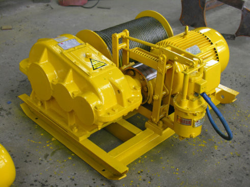 इलेक्ट्रिक चरखी खींचना या उठाना 5ton सुविधाजनक विस्थापन