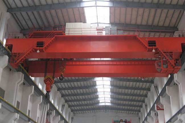 Q235B Q345C 32 टन ब्रिज क्रेन कार्यशाला डबल बीयर ओवरहेड ट्रैवल क्रेन